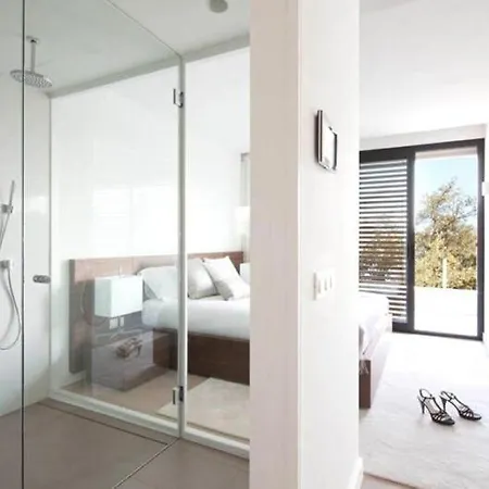 4-bed Luxury 5-star