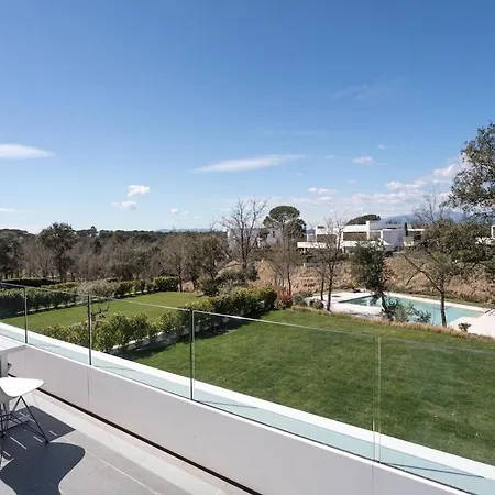 Villa 4-bed Luxury 5-star